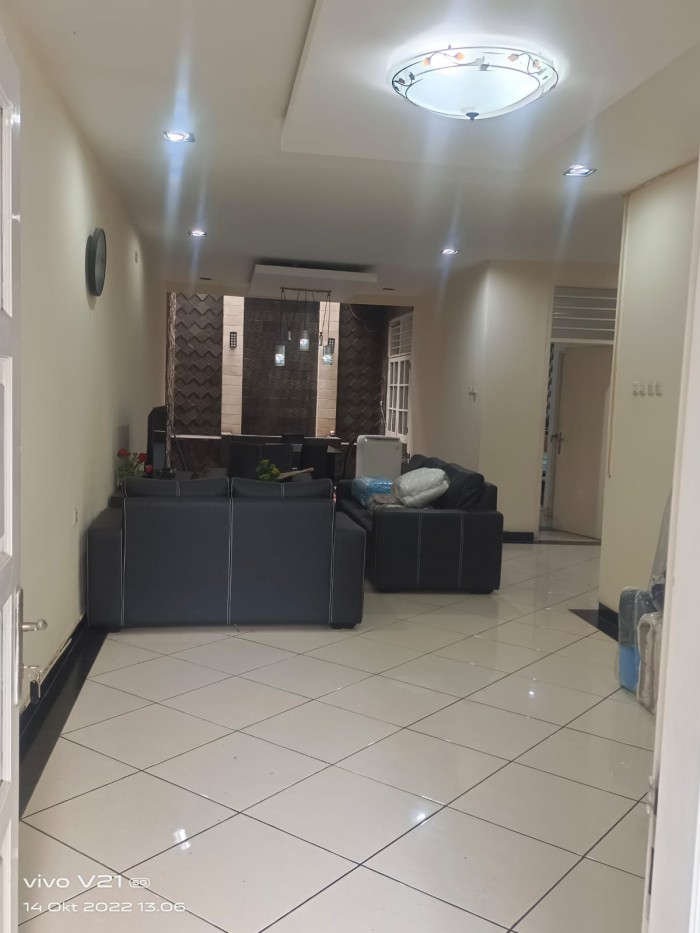 Rumah disewakan di Meadow Green Lippo Cikarang